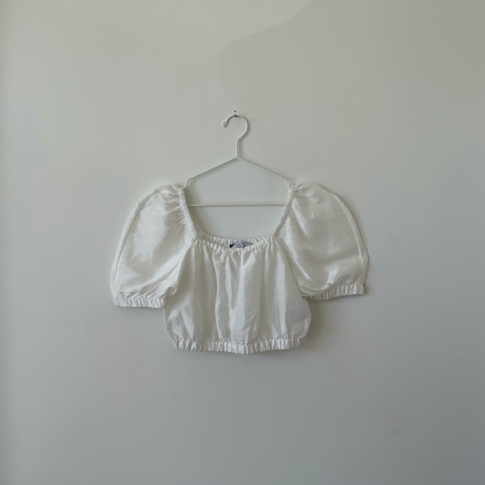 Puff Sleeve Linen Crop Top